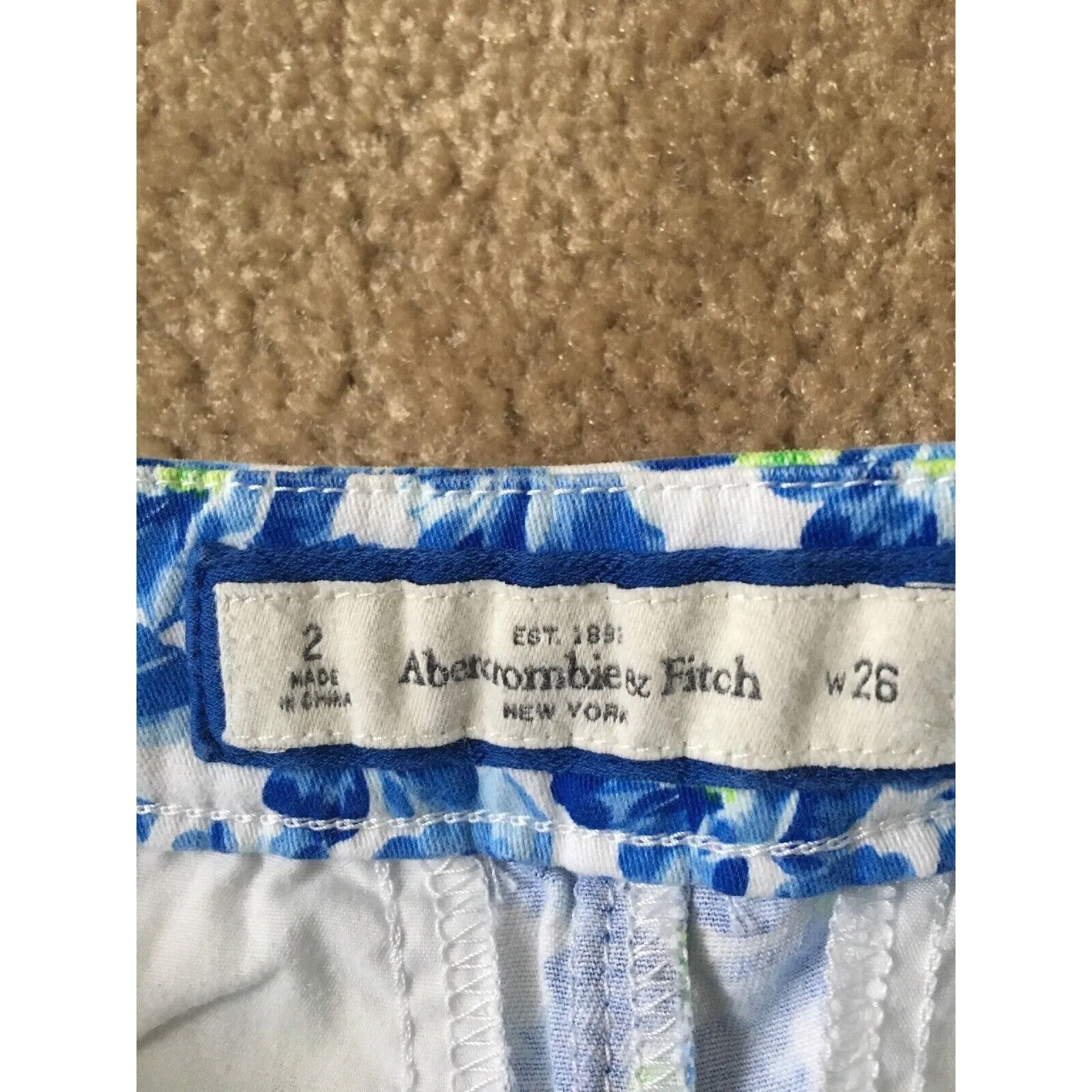 Abercrombie & Fitch Floral Print Mini Shorts Size 2 - Image 6