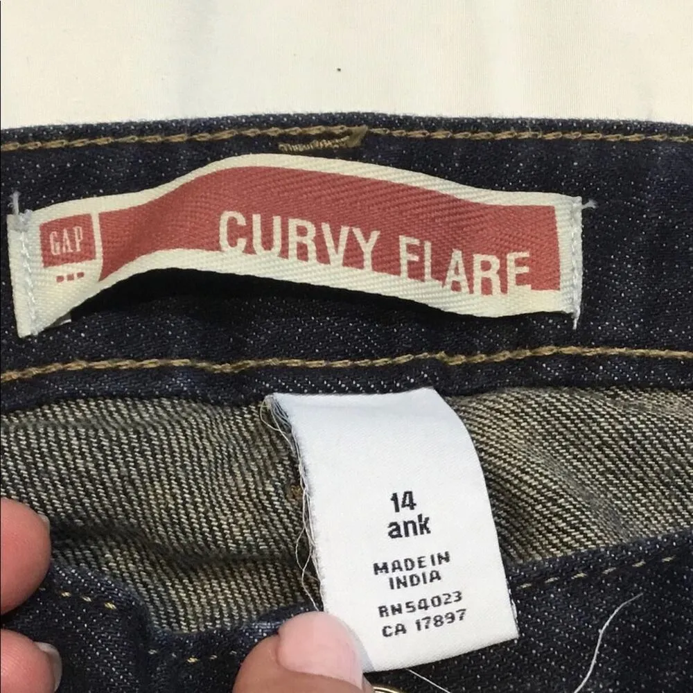 Gap Curvy Flare Jeans - Image 3