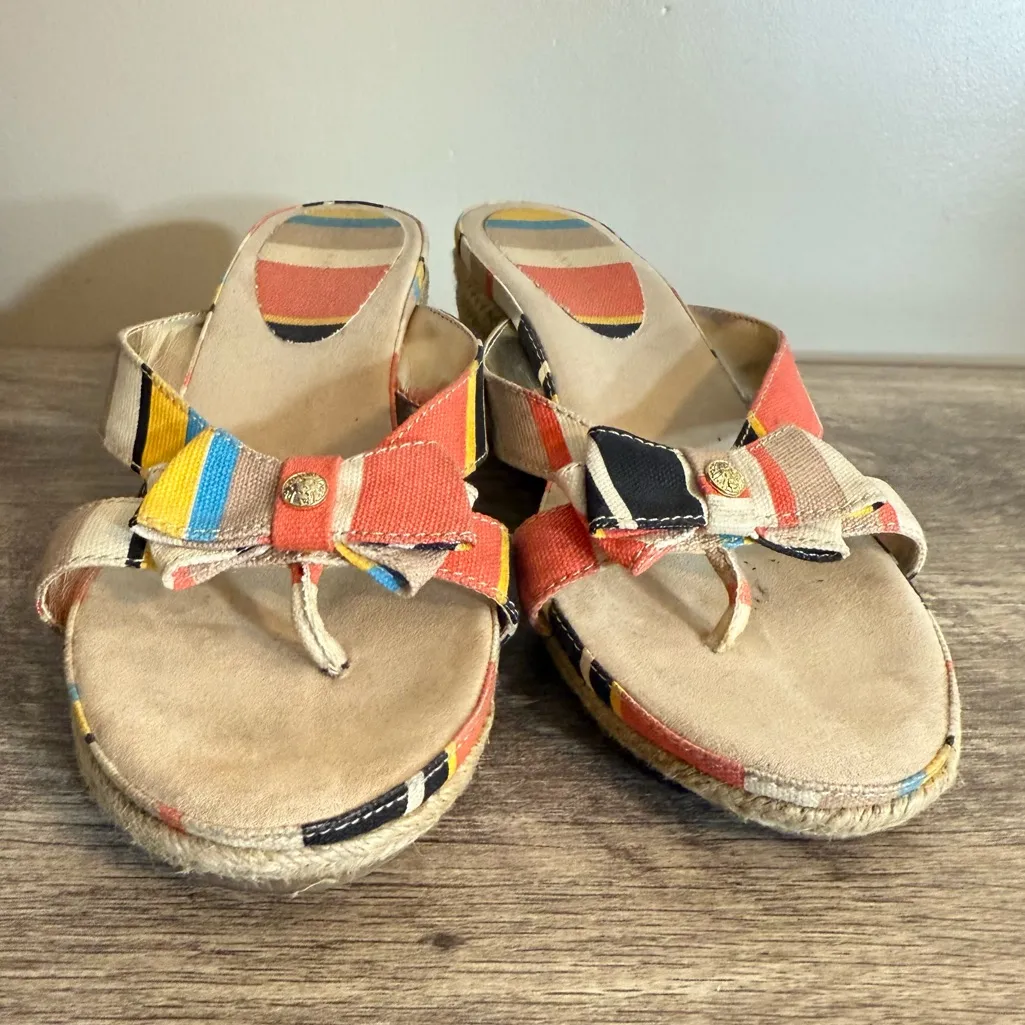 Anne Klein Wedge Espadrille Thong Sandals Women’s Size 8.5 Colorful Canvas Bows - Image 6