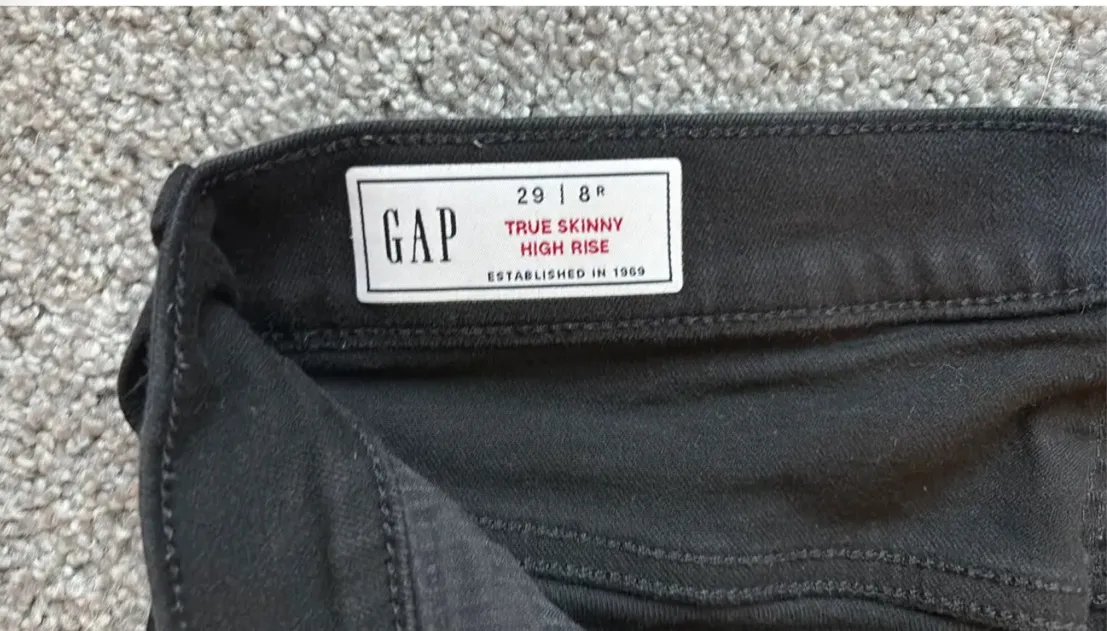 Gap Skinny High-Rise Jeans - Image 3