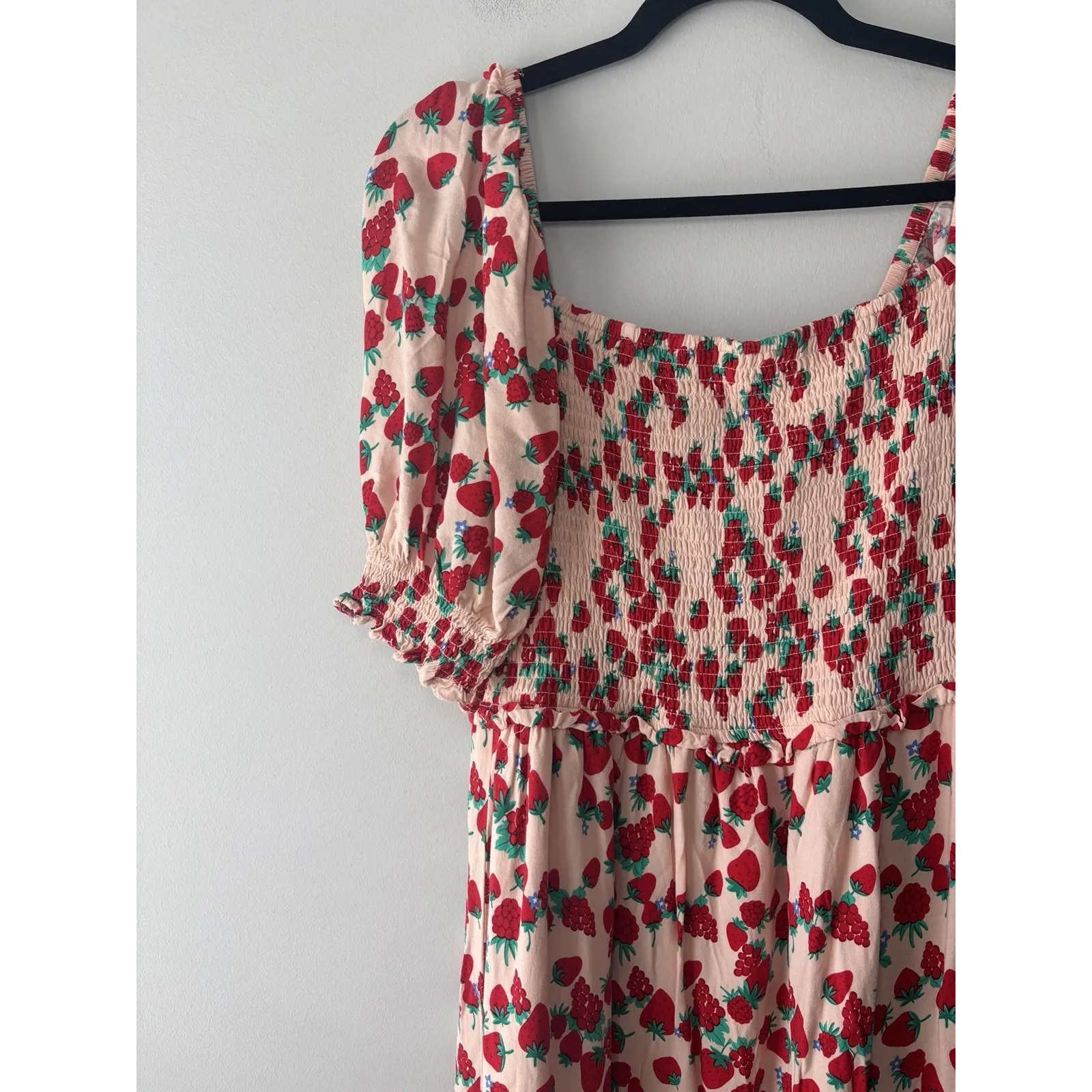 Betsey Johnson Strawberry Puff Sleeve Smocked Bodice Tiered Maxi Dress‎ Sz Large - Image 4