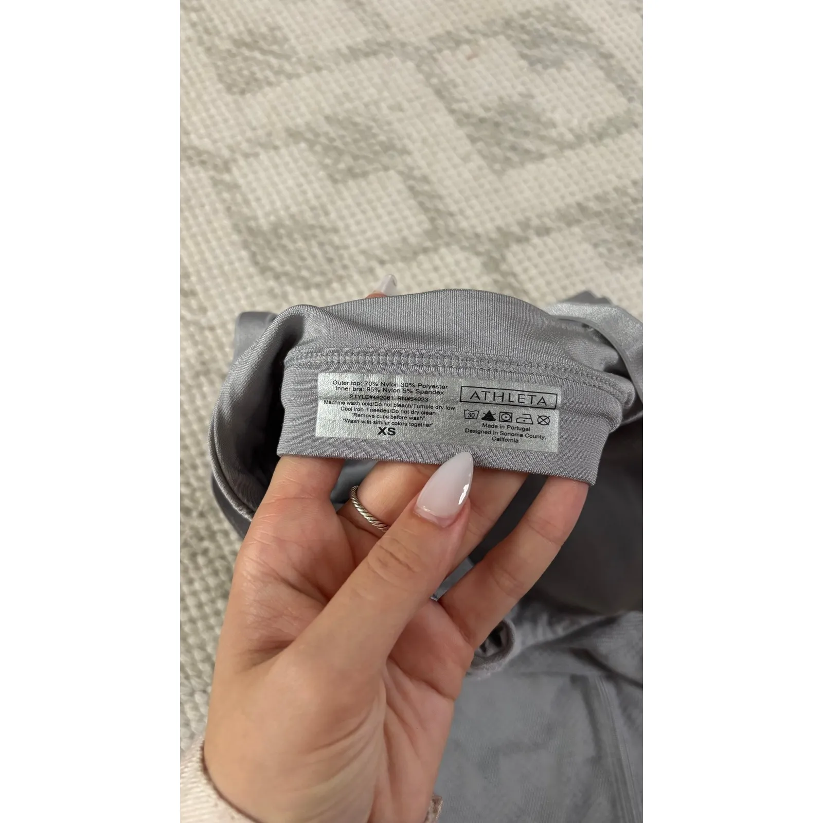 Athleta Light Gray Workout Tank Top Activewear Built In Bra - Image 5