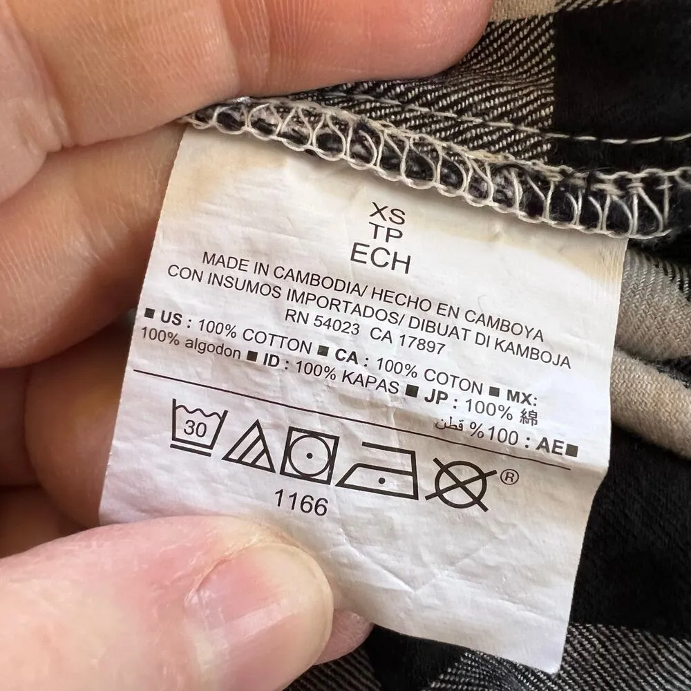 Old Navy Womens Boyfriend Plaid Shirt Top Pullover Long Sleeve Black Gray XS - Image 9