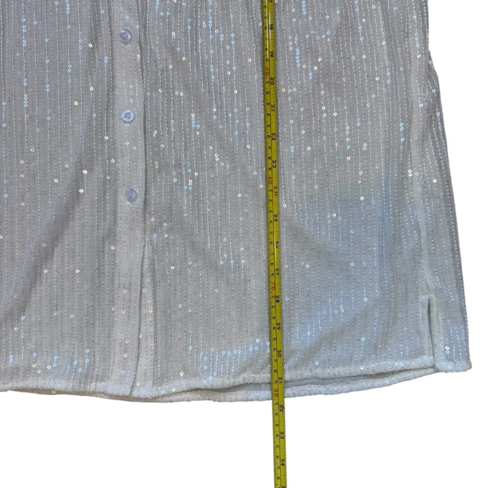 12th Tribe Festive Holiday White Sequin Button Down Shirt Size Medium - Image 9