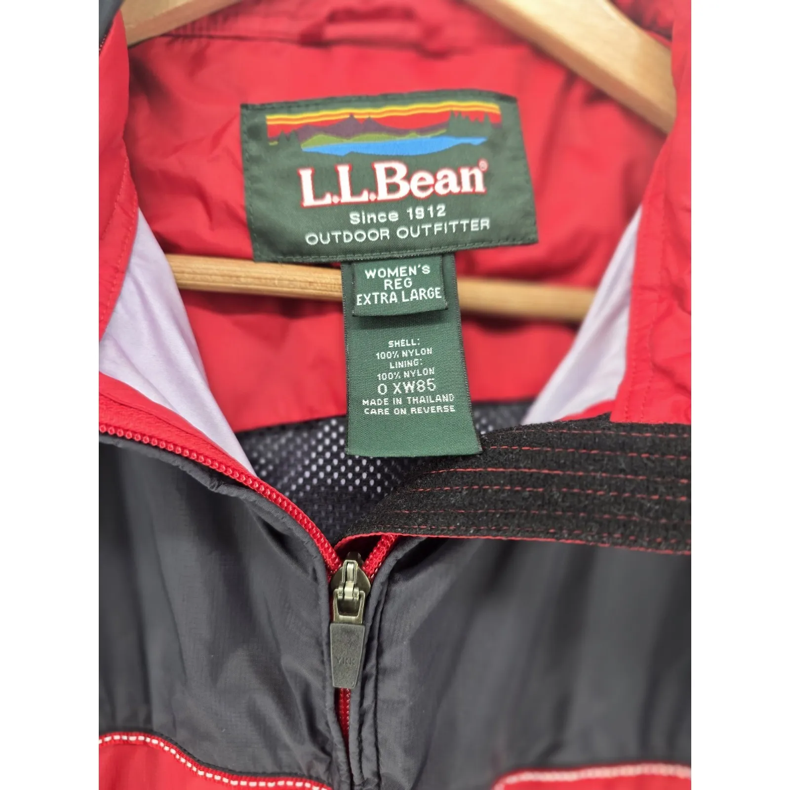 L. L. Bean Women's Extra Large Windbreaker Jacket‎ Red Black Full Zip Coat Size XL - Image 2