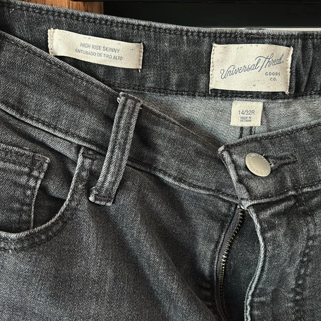 Universal Thread Dark Gray high rise skinny stretch Jeans size 14 regular - Image 2