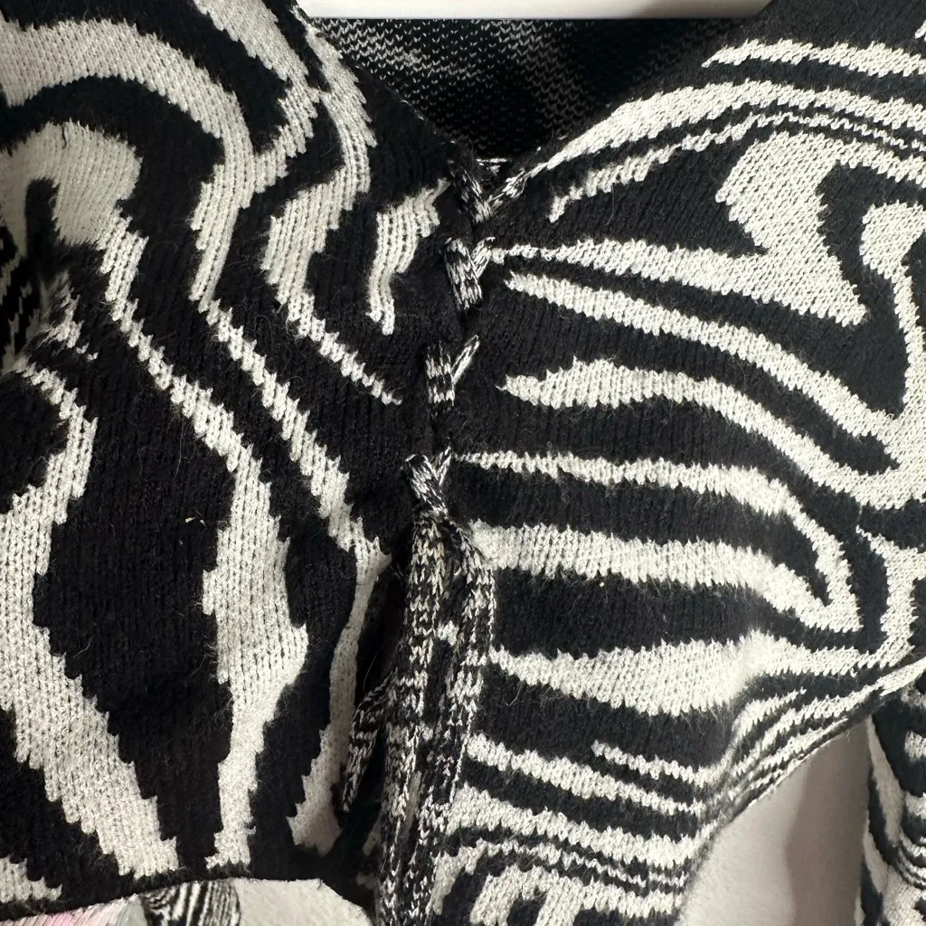 Revolve Aster the Label swirly zebra print long sleeve - Image 2
