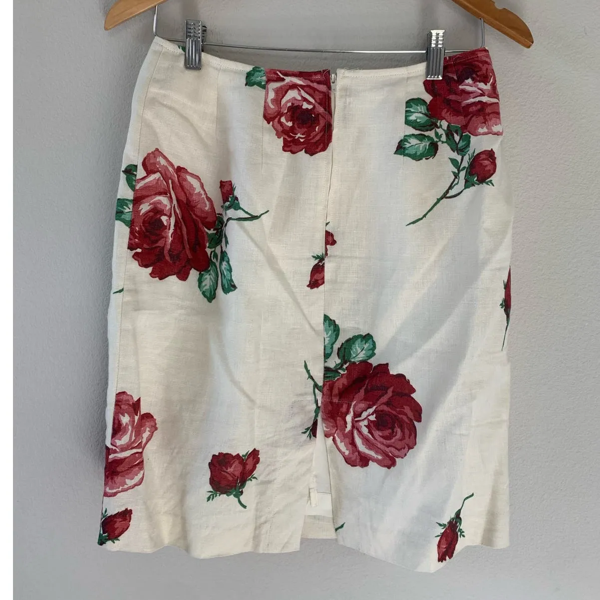 Karen Kane Made in US Roses 100% Linen‎ Mini Skirt - Image 2