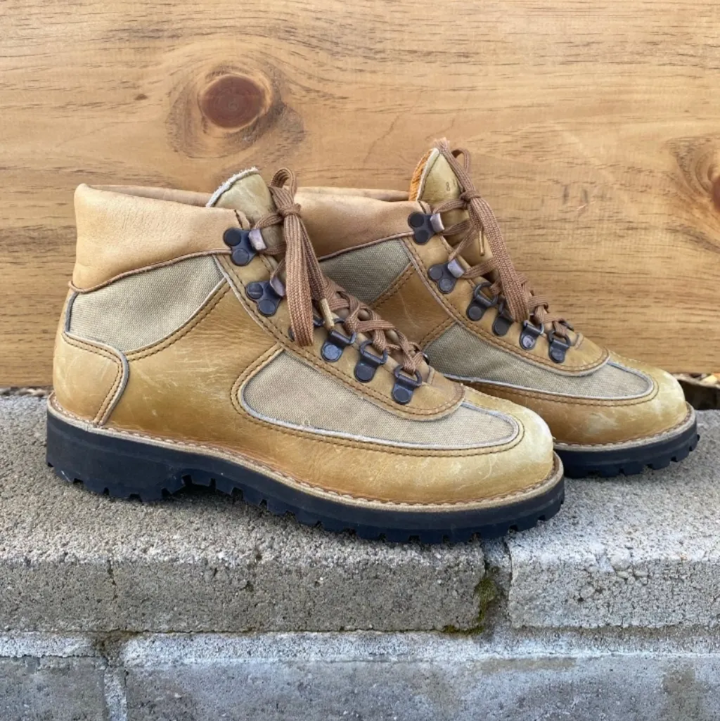 Danner 3022 Vintage Hiking Boots Tan‎ Leather Canvas Vibram Sole USA Made 8N Tan Size 8 - Image 4