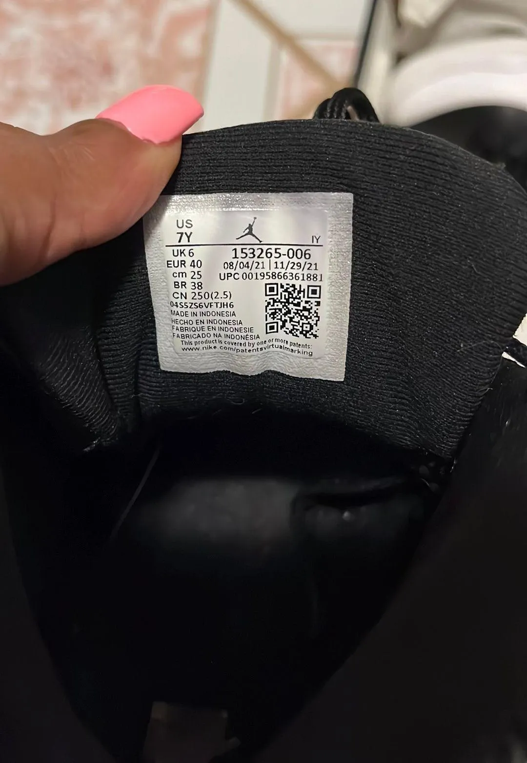 Air Jordan 12 Retro - Image 12