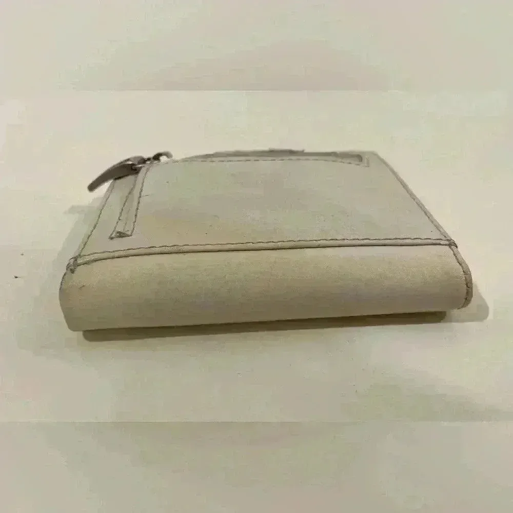 Fossil Women’s 
Logan Mini Multifunction Leather White‎ Wallet - Image 7