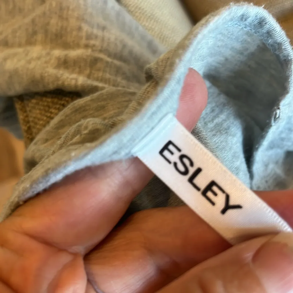 Esley  Light Gray Lightweight Long Sleeve Top Cropped - Image 5