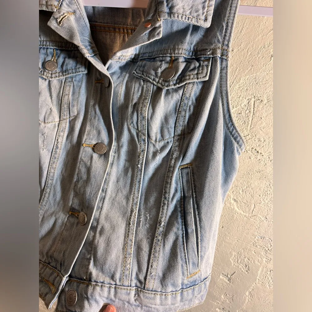 Denim Vest, Button Closure, light wash from Old Navy - Image 5