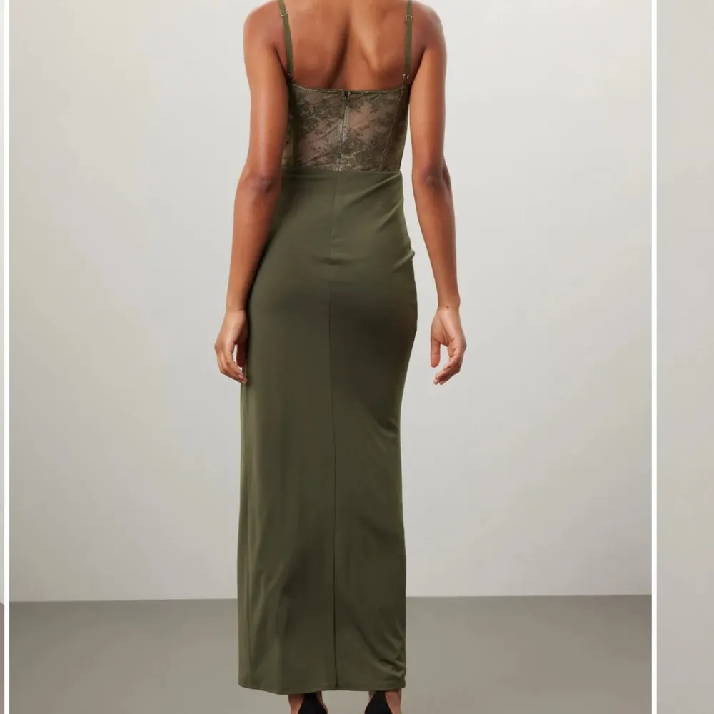 Katie May
Willow Gown - Image 2