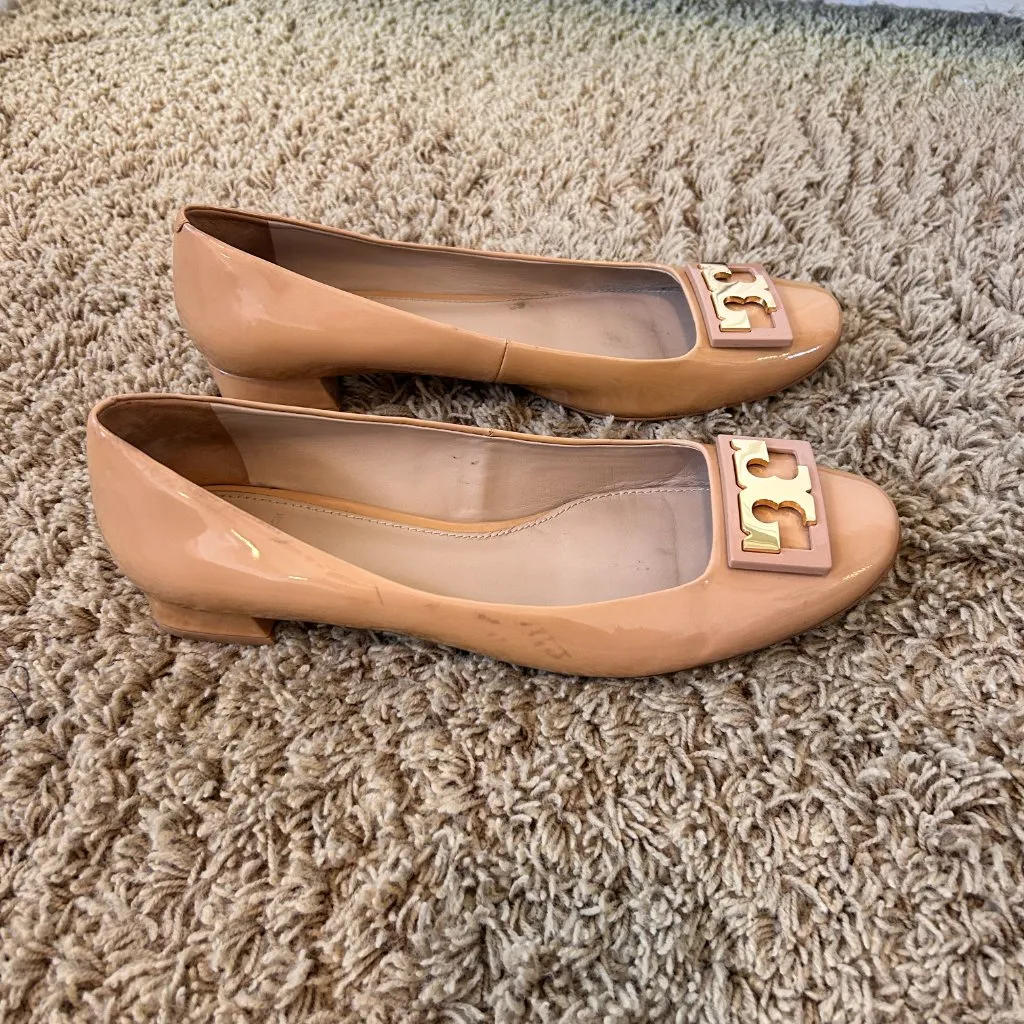 TORY BURCH Gigi Flats Pumps in Nude Women's Size 9.5 Block Heel Patent Leather - Image 5