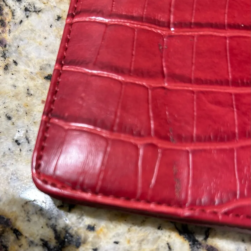 Wallet Chic Red Key & Card Holder with Heart Design like new - Image 8