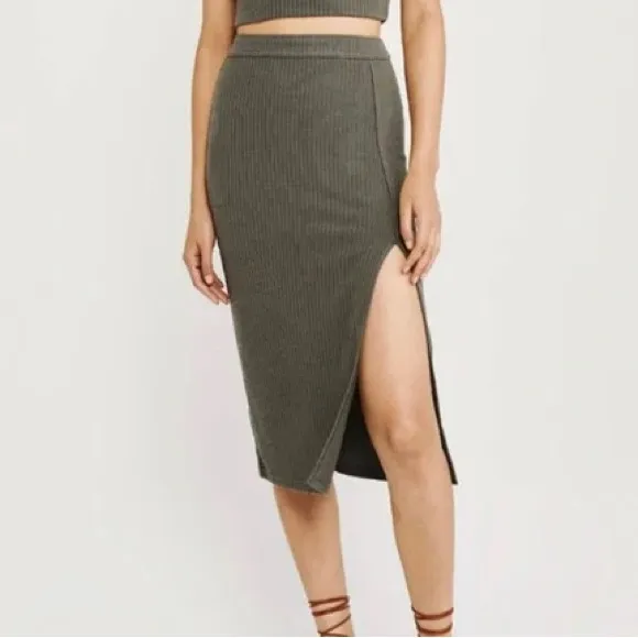 Abercrombie & Fitch Ribbed Knit Midi Skirt Size XSP in Green - Image 5