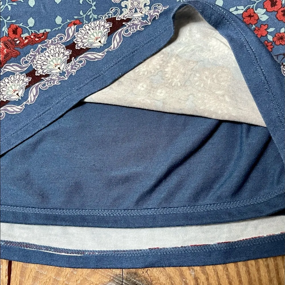 Chelsea & Violet Pencil Skirt NWT $78 Medium - Image 3