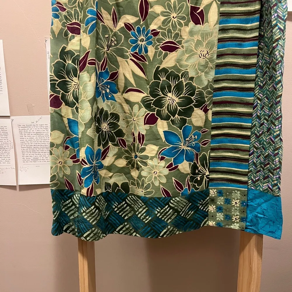 Vintage Green Flower Patterned and Patchwork Lightweight Maxi Skirt - Image 7