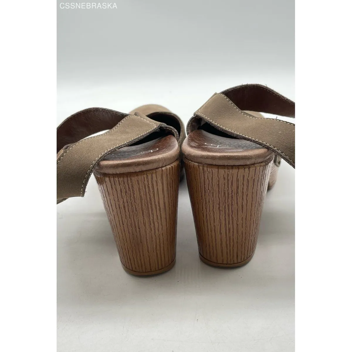 Dansko Thea Taupe Slingback Clogs Sz EU 40 9.5 10 Cut Out Wood Heel Womens Shoes - Image 6