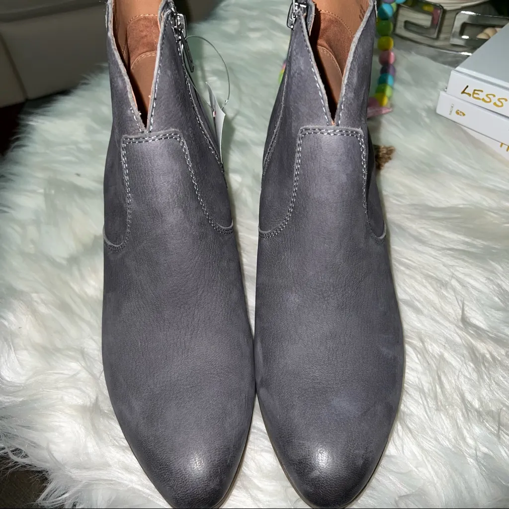 Frye Judith Seam booties Size 7 - Image 8