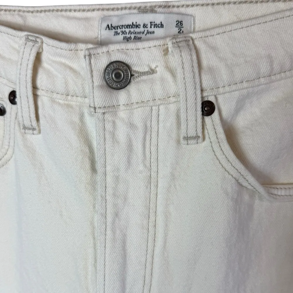 Abercrombie Women’s Sz 2 / 26 The ‘90’s Relaxed Jeans High Rise - Image 3