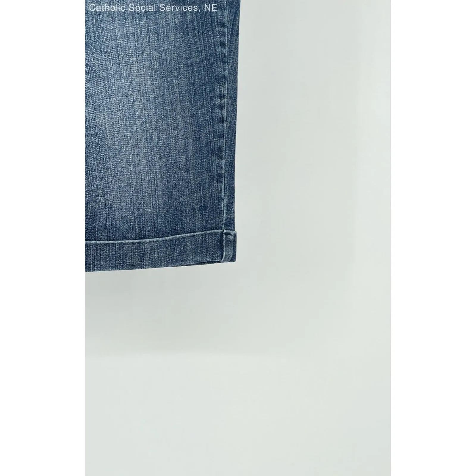 Banana Republic Blue Women's Denim‎ Stretch Shorts - Size 8 - Image 2