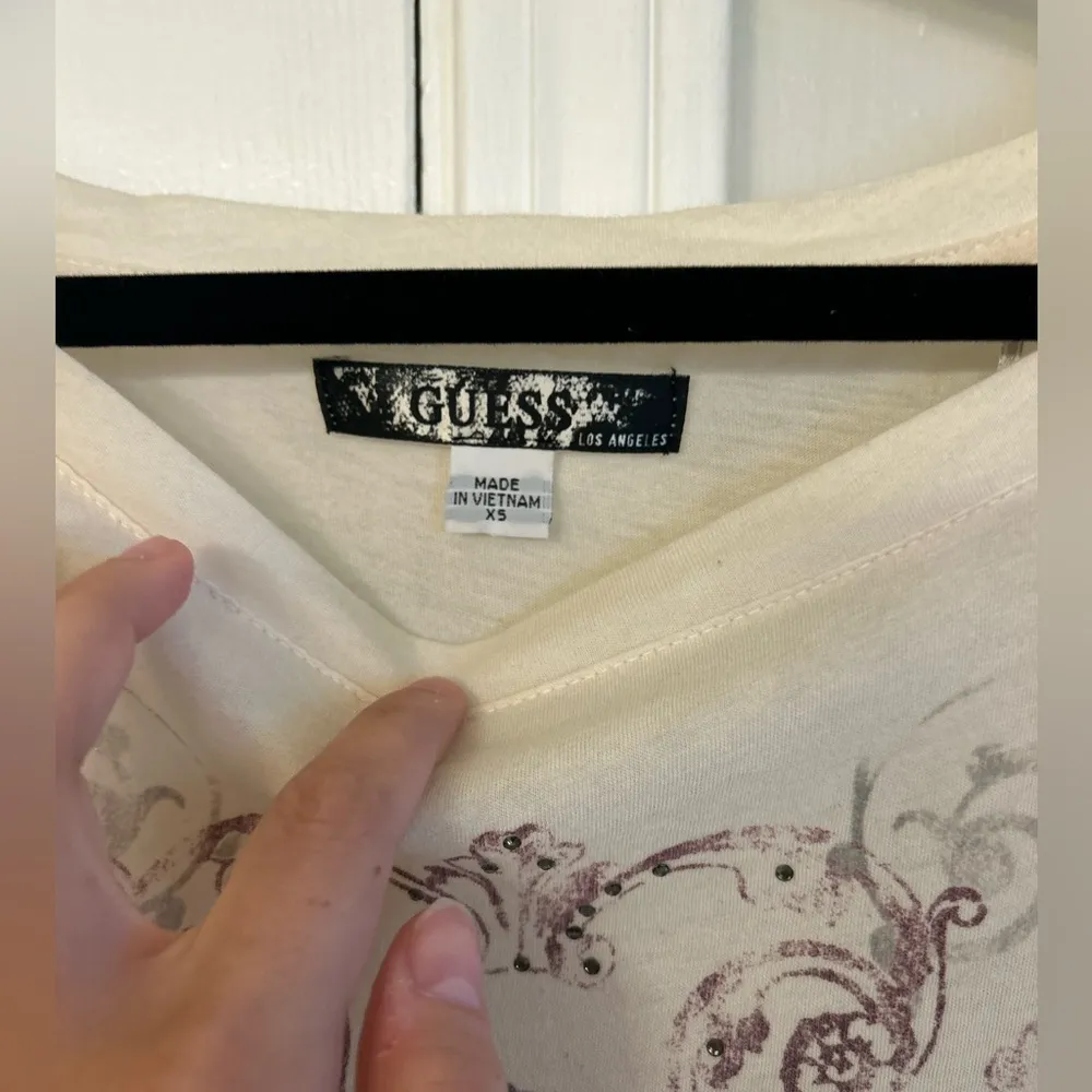 Guess beaded embellished sleeve graphic tshirt - Image 6