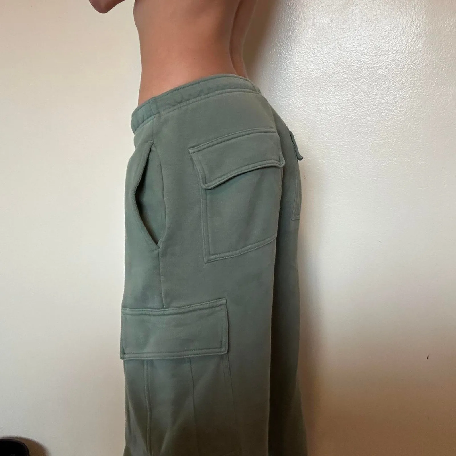 Aritzia tna cargo sweatpants super - Image 4