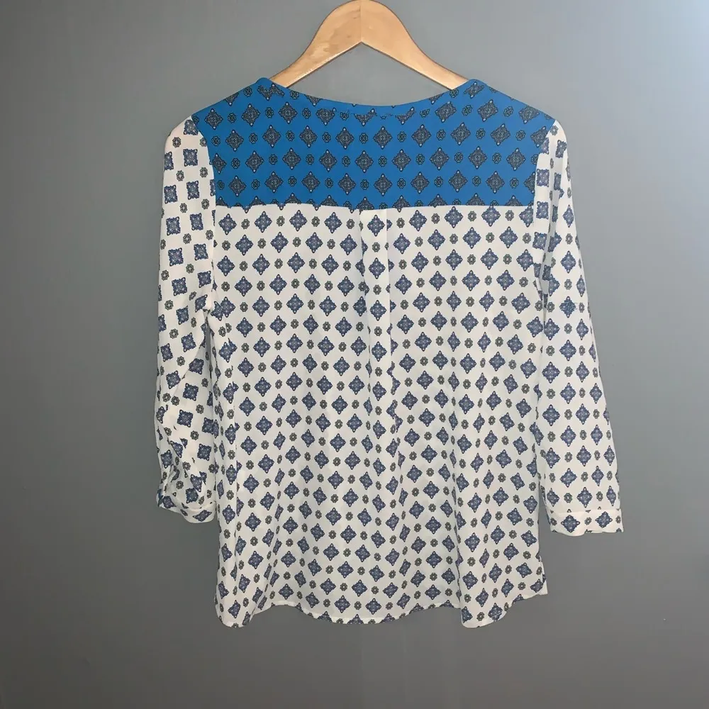 Market & spruce diamond print keyhole top - Image 8