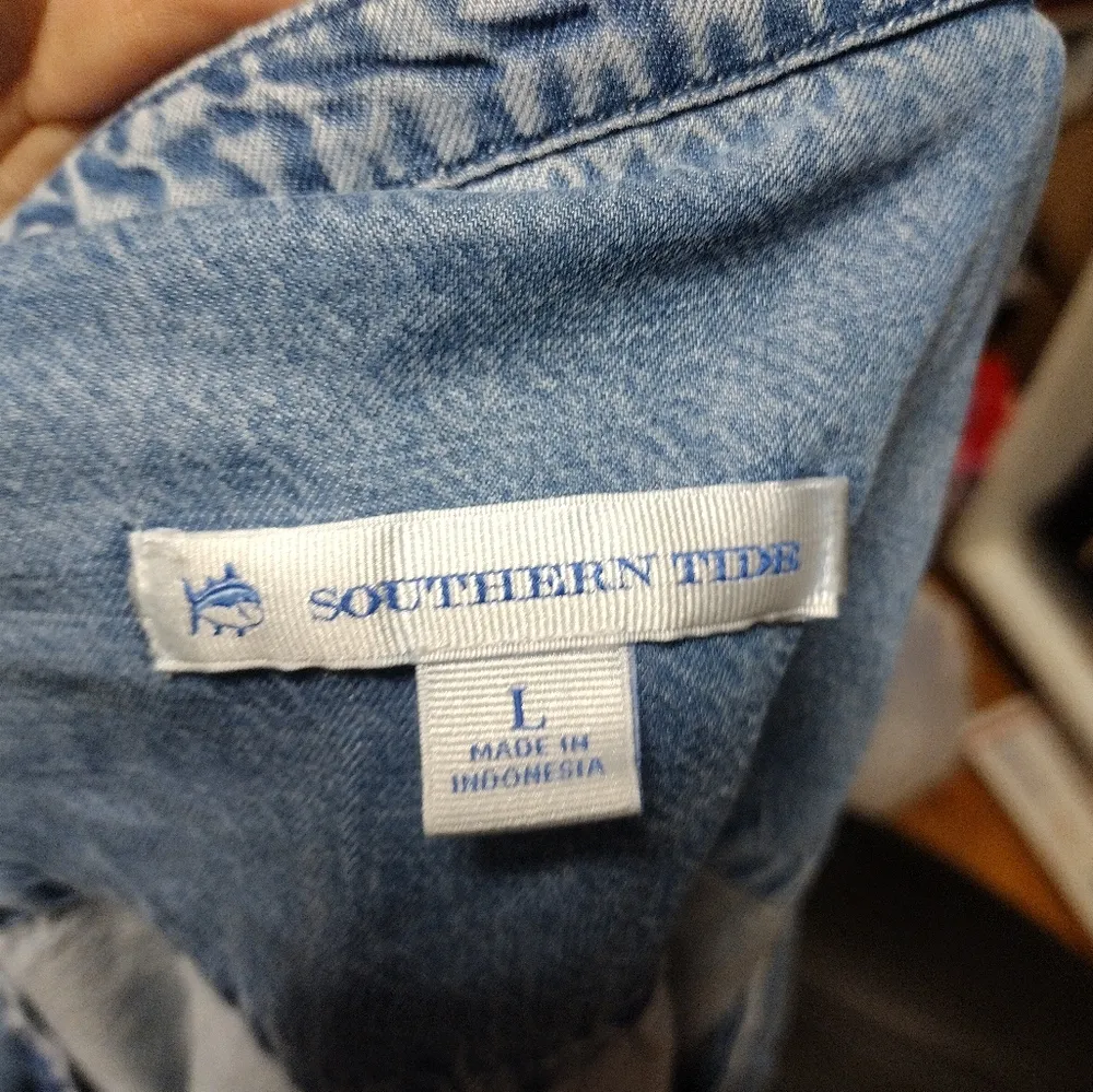 Southern Tide Brinley Boho Denim Shirt - Image 5