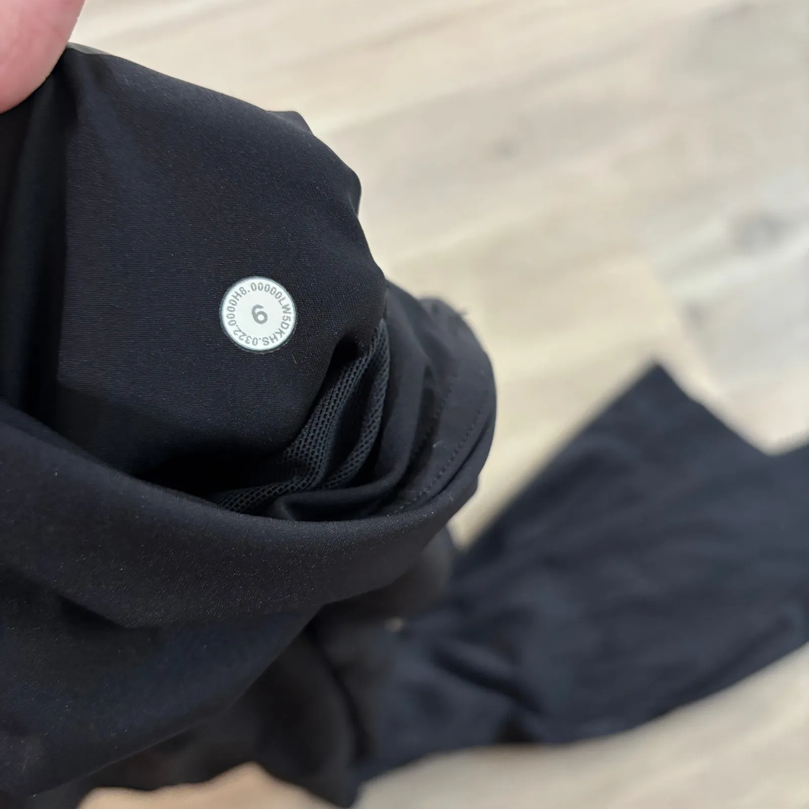 Lululemon Base Pace High-Rise Tight 25" Legging Women Size 6 Black - Image 2