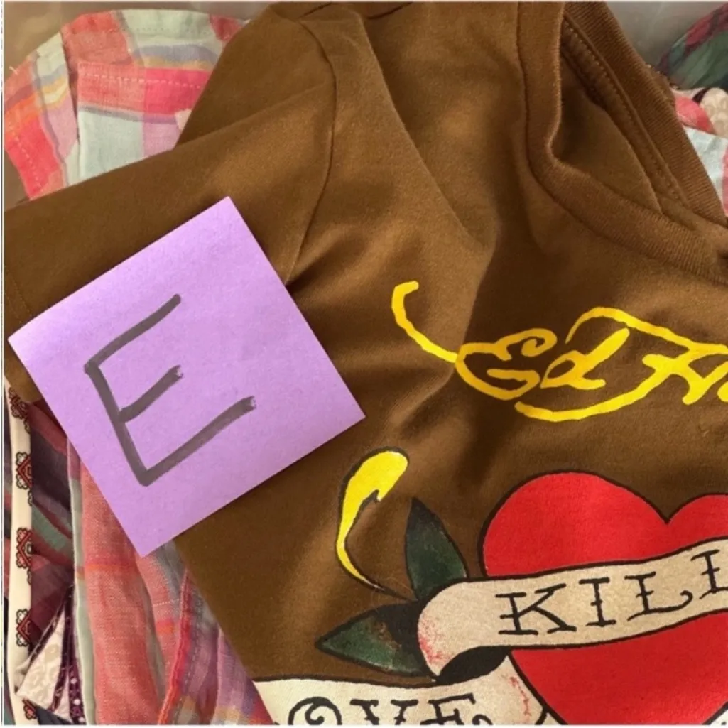 Ed Hardy Brown Tee with Love Kills Graphic - Image 9