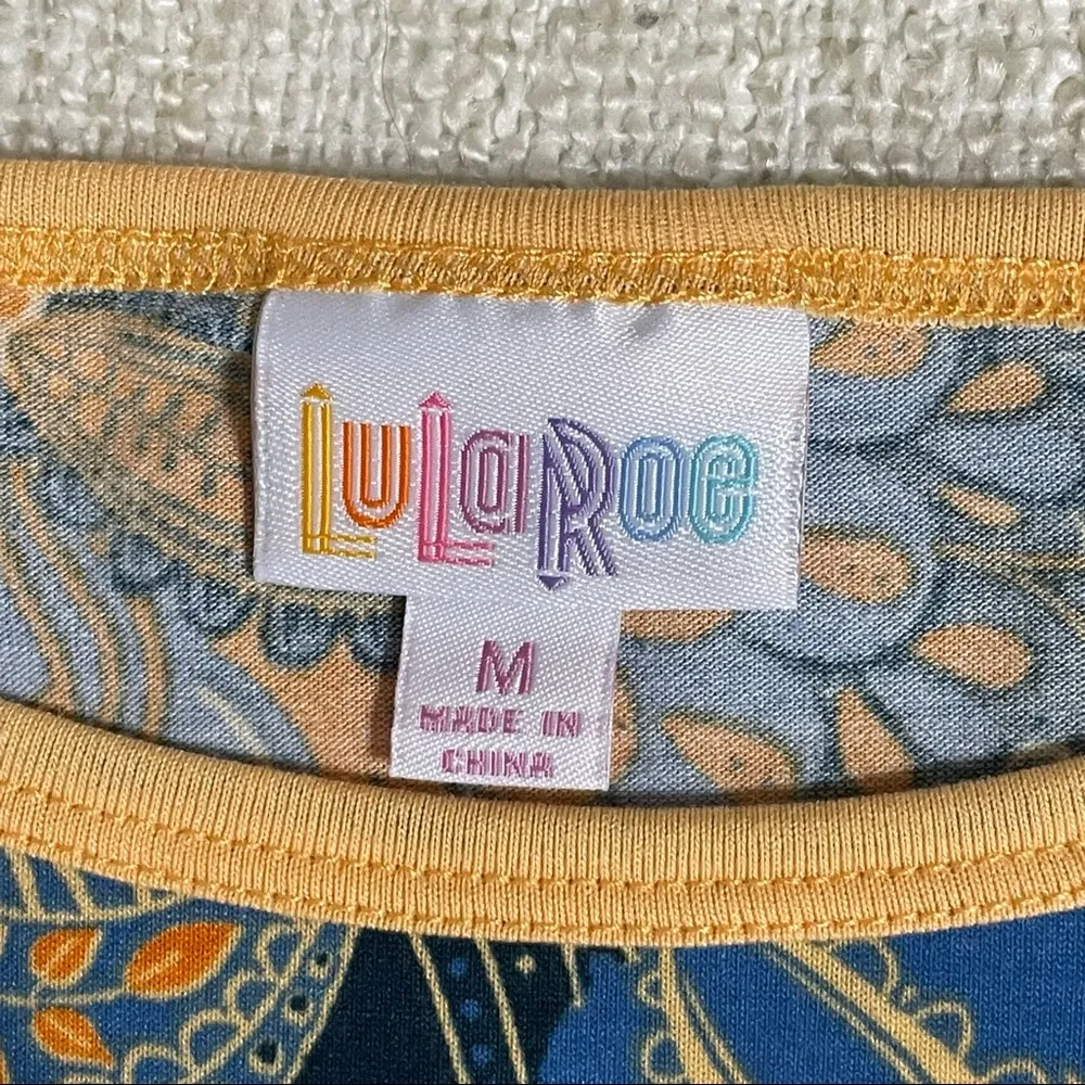 LuLaRoe Hi-Low Short Sleeve Shirt - Image 12