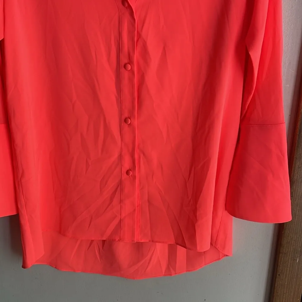 Alice + Olivia Denver Open-Neck Button-Front Oversized Blouse - Image 5