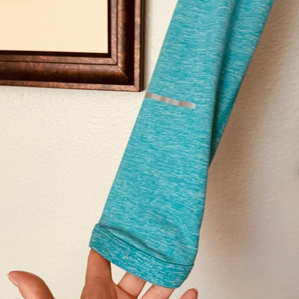 Nike Running Quarter Zip Long Sleeve Teal Top Size Large - Image 5