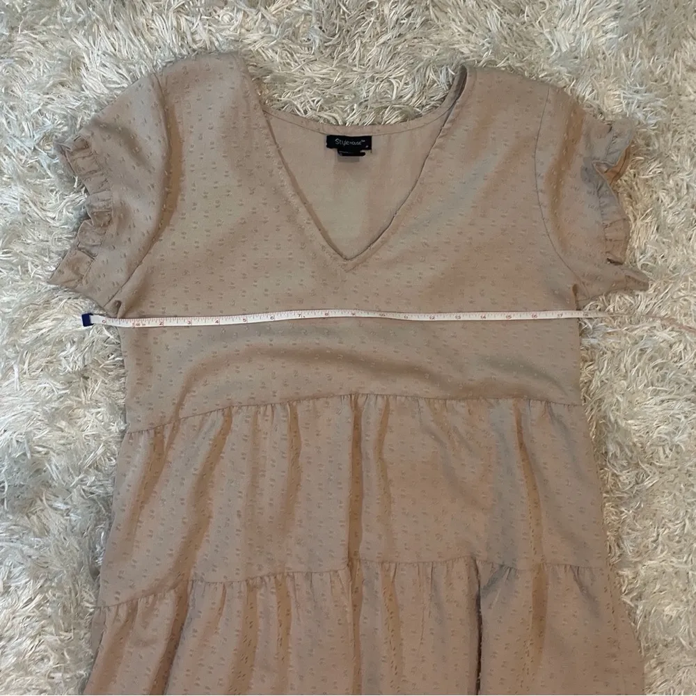 Women's Style House Cream V-Neck Baby Doll Ruffle Swing Dress Size Medium - Image 11