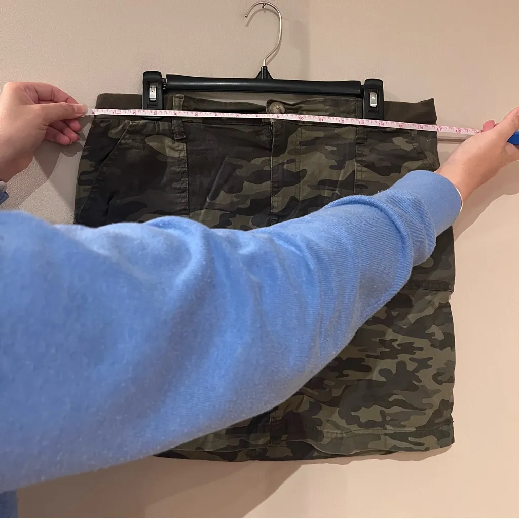 Lee  Riders Midrise Green Camo Skort - Image 6