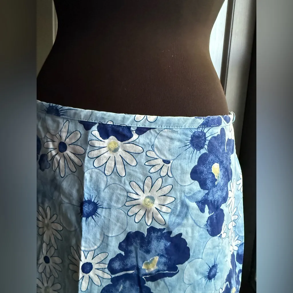 Vintage Tangents blue flower power mini skirt, size 13/14 - Image 3