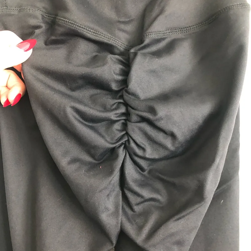 DTina’s Boutique Solid Black (Supplex) with Scrunch Booty Legging. Size Small - Image 6