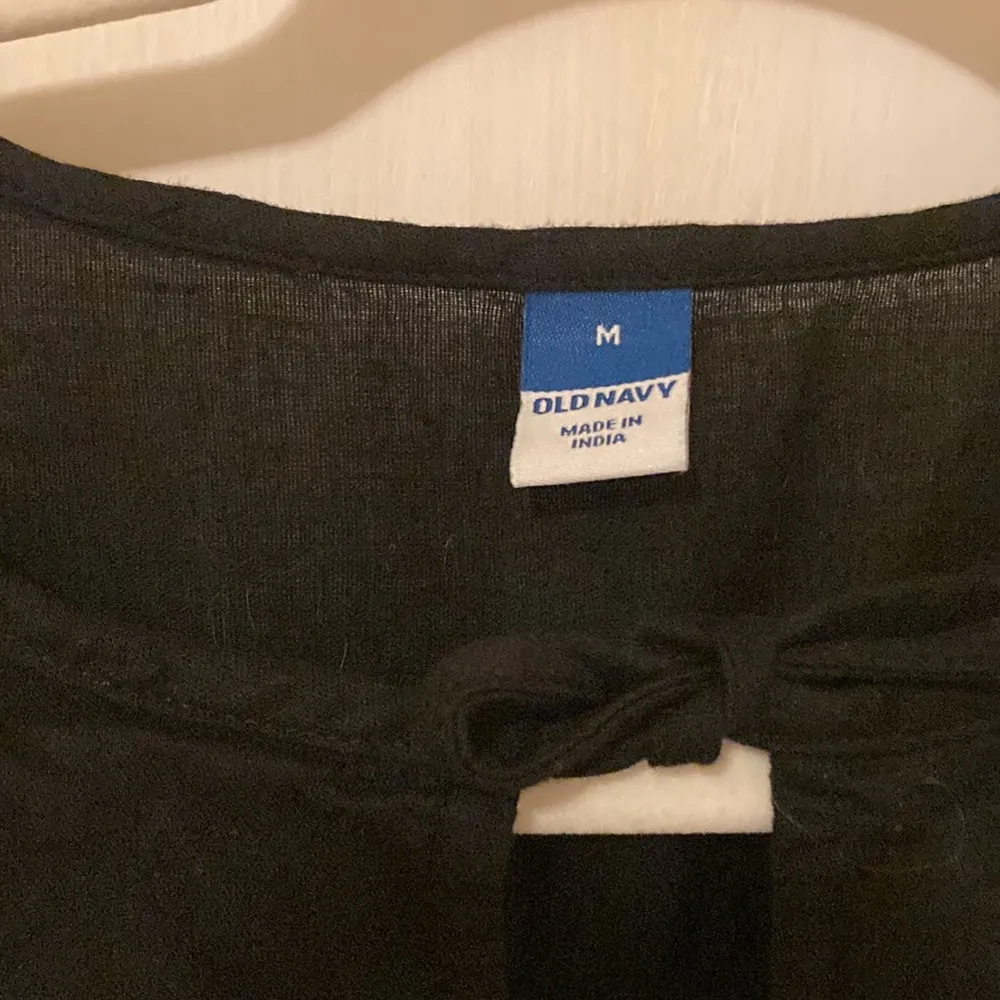 NWT Embroidered Black and White Blouse Size M - Image 7