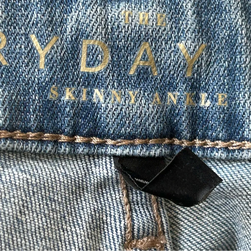 WHBM Everyday Soft Embellished Rhinestone Distressed Ankle Jeans 4 - Image 10