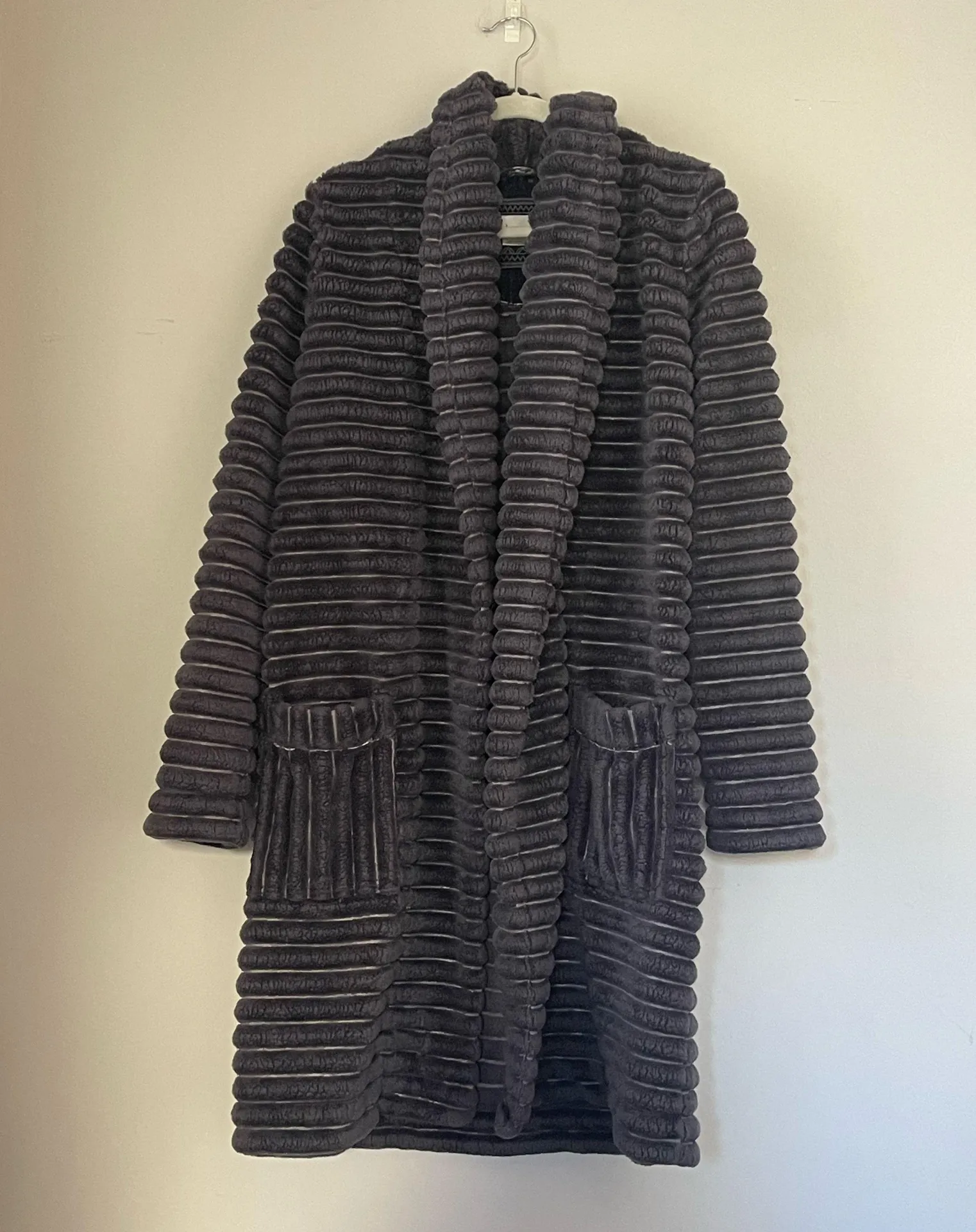 Anthropologie By  Mariposa Fuzzy Robe Size XS/S Dark Gray - Image 2