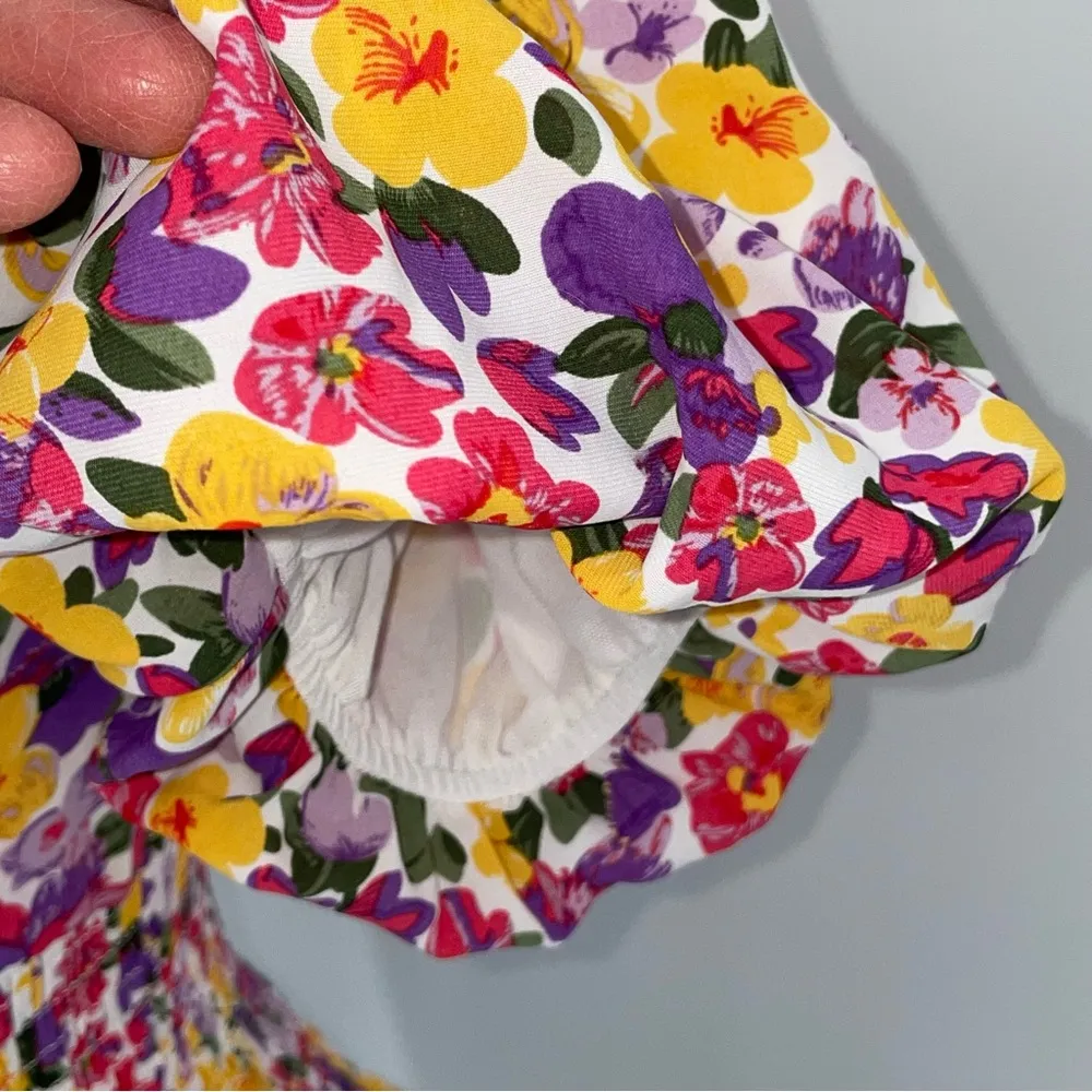 Women’s Smocked V - Image 7