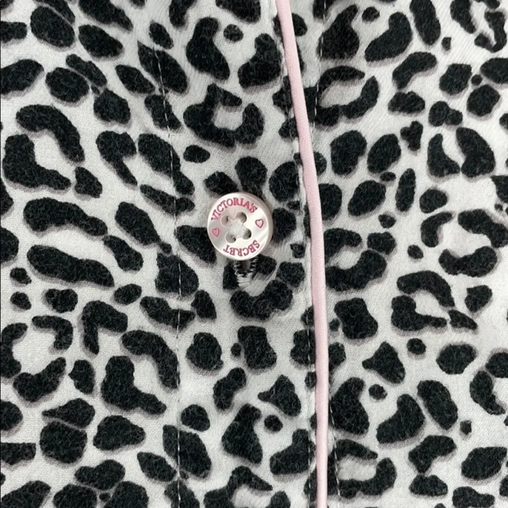 Victoria’s Secret Leopard Print Night Shirt Large - Image 4