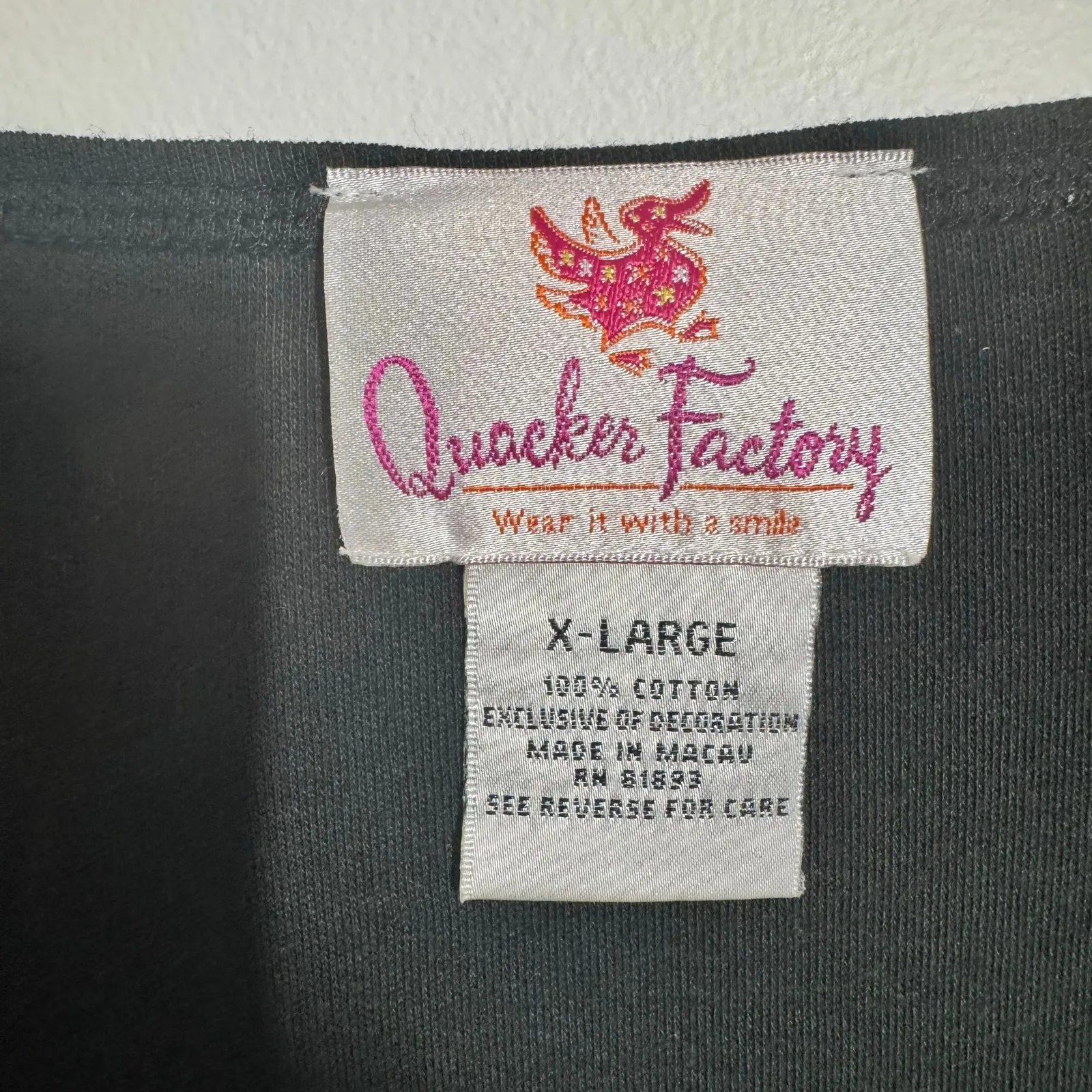 Quacker Factory Top XL Black Flipflop Embroidery 100% Cotton Novelty Tshirt - Image 5