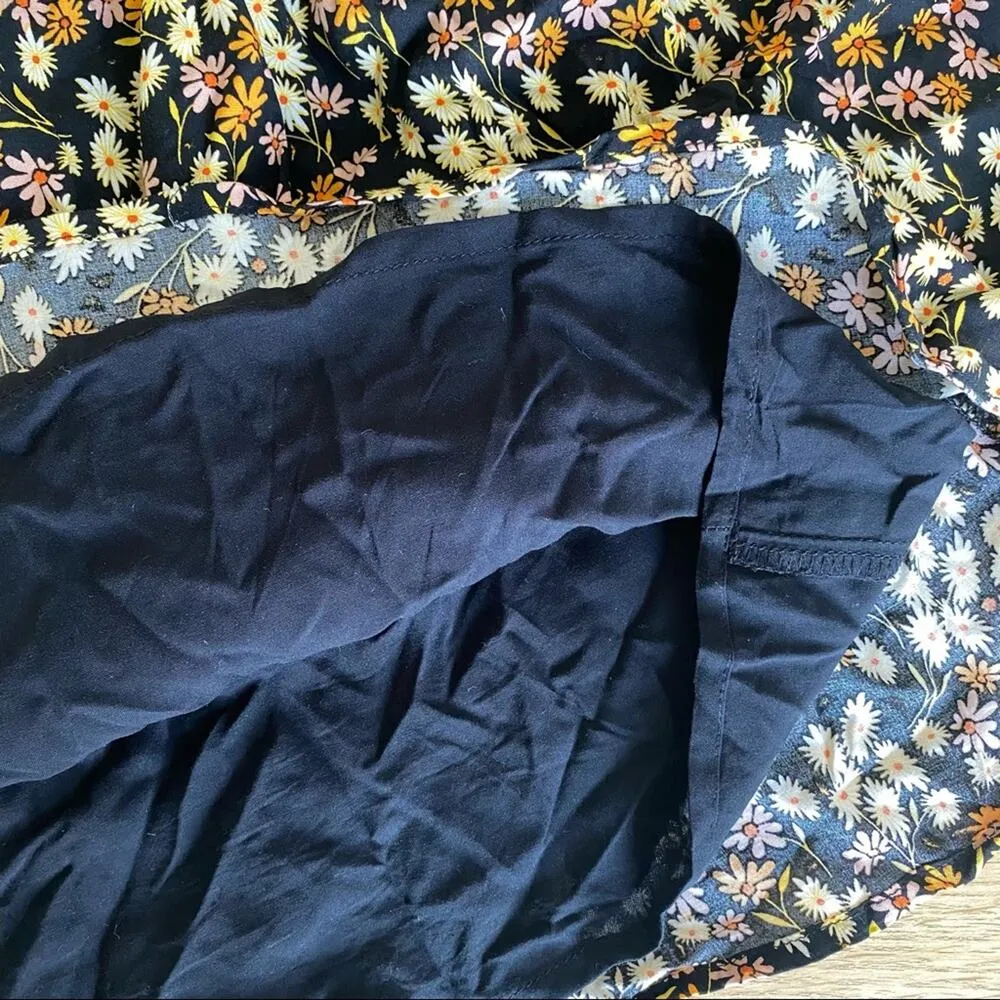 Urban Outfitters Mini Skirt with Daisy Print in Black - Image 3