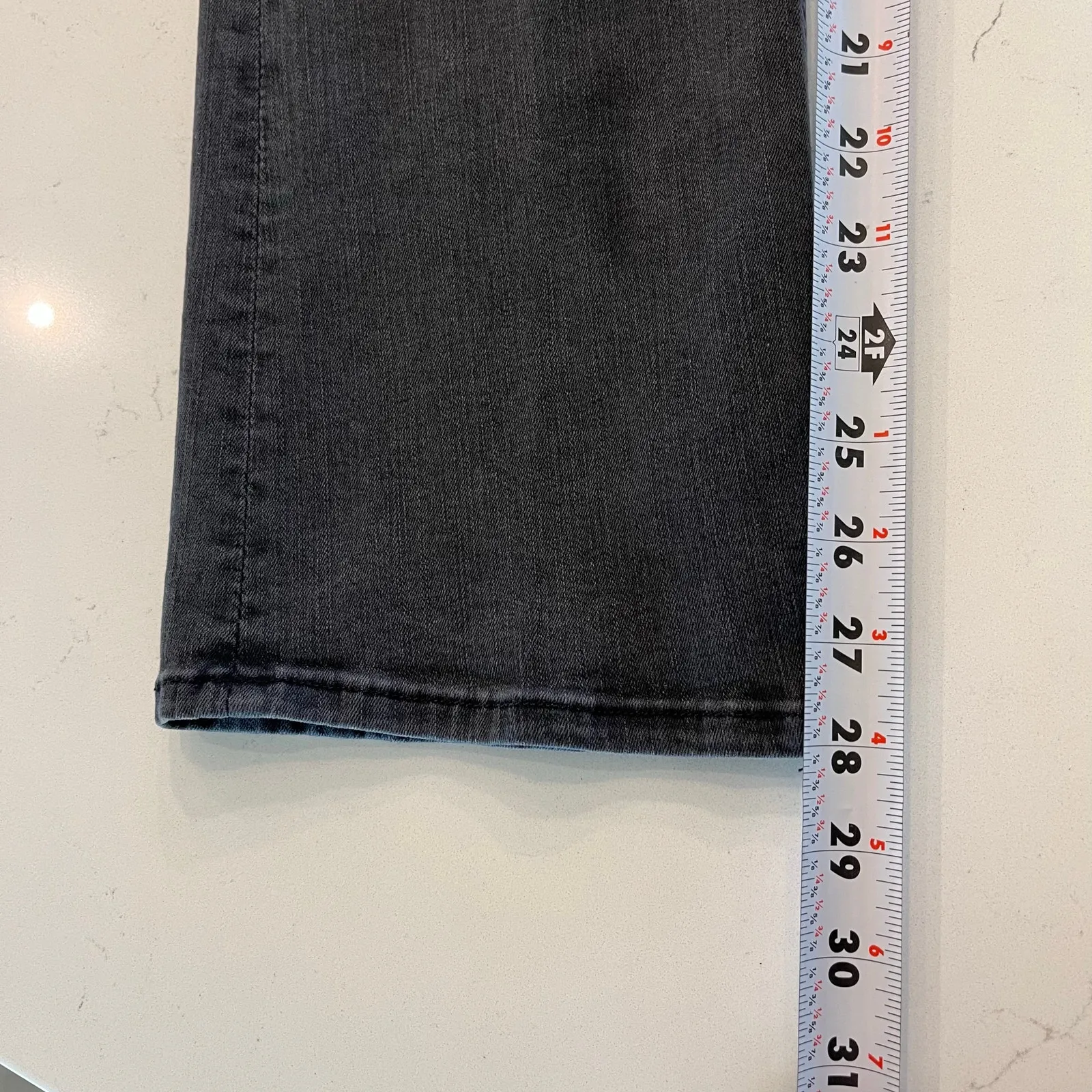 Mother Denim The Tripper Ankle Jeans in Lighting Up Lanterns Size 26 Black - Image 14