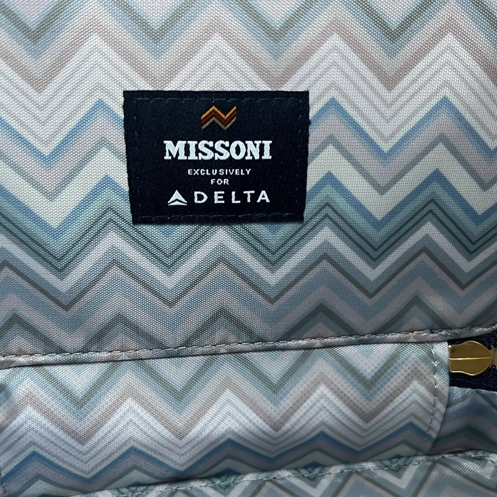 Missoni Exclusive Delta One Travel Case Navy Blue Wave Design Zippered Mini - Image 2