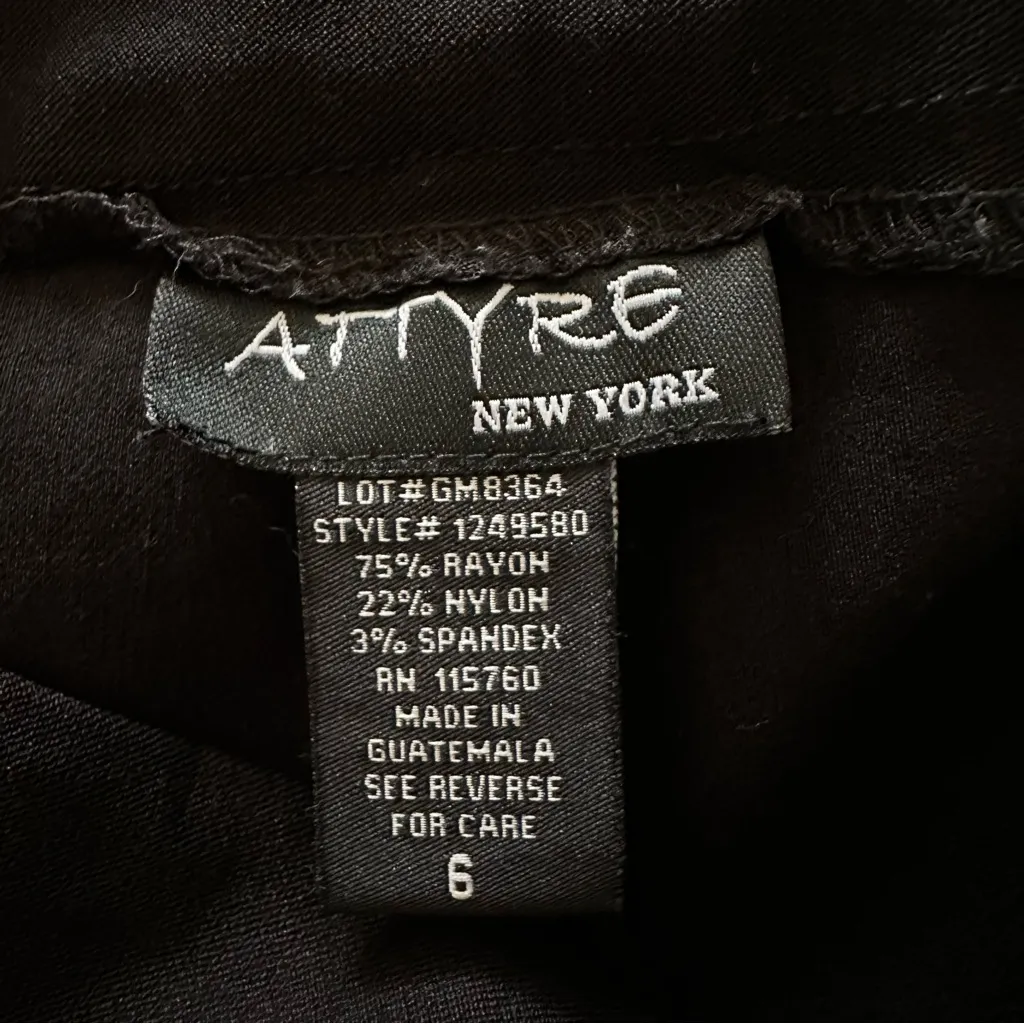 Attyre Black Ruffle Hem Pedal Pusher Cropped Pants Size 6 - Image 9